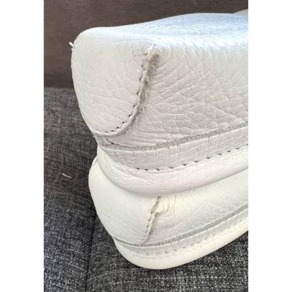 Minnetonka Women's White Leather Thunderbird Boat Sole Moccasin - US Size 6 - Picture 3 of 16